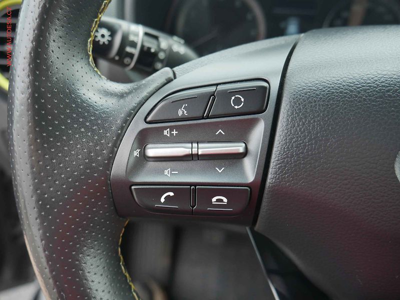 Hyundai Kona (2020) 1.0T-GDi, 1.maj,ČR, AC - fotka 13 z 24