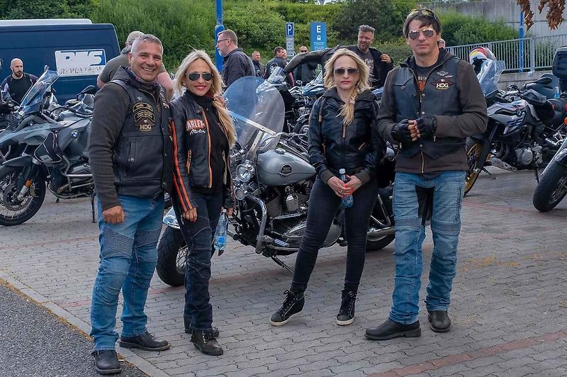 Z benefiční jízdy motocyklů na podporu válečných veteránů.