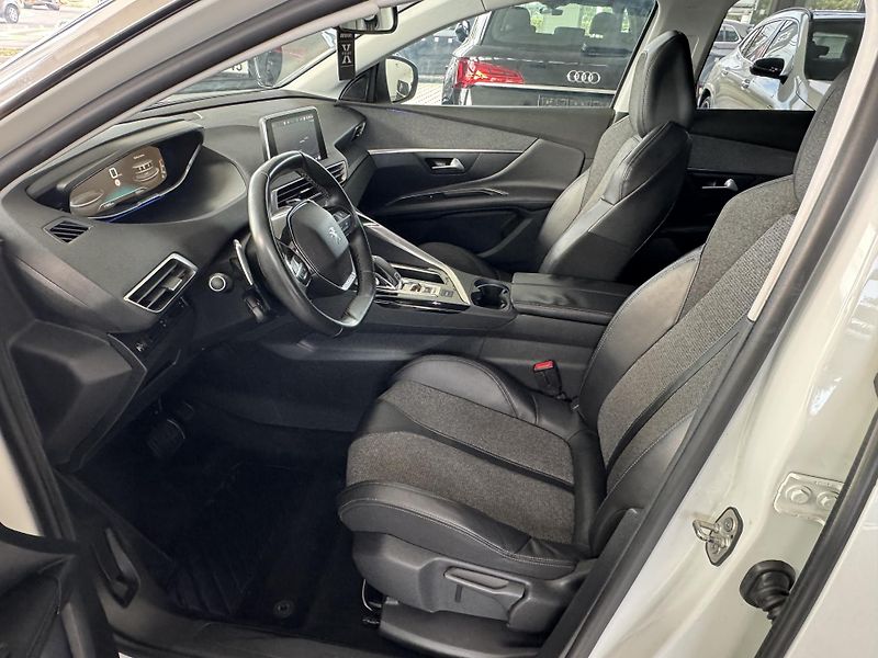 Peugeot 3008 (2018) 1,2I STT ALLURE NAVI KAMERA - fotka 14 z 33