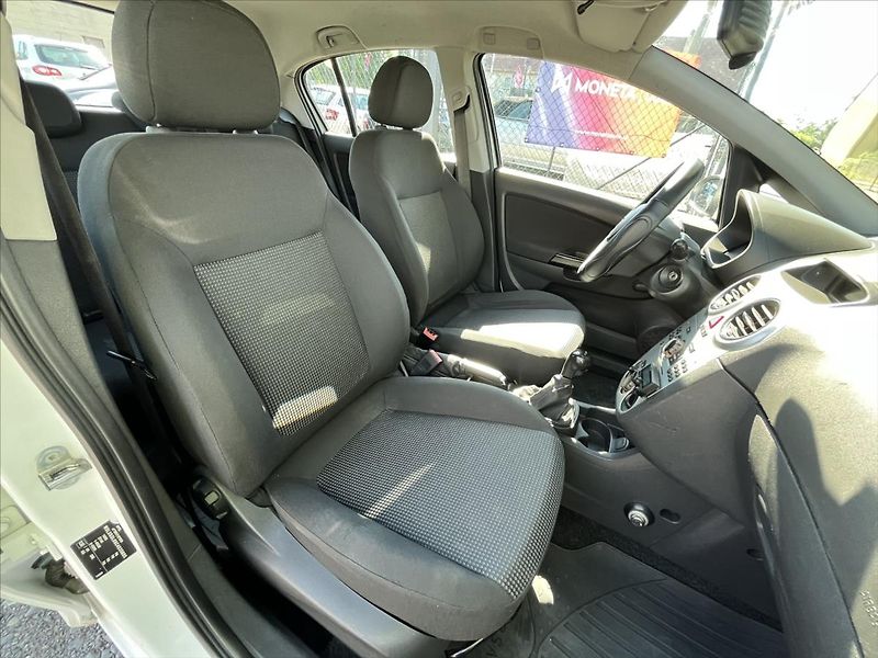 Opel Corsa 1,3 CDTi  Nová STK,Tažné,Klima - fotka 22 z 40