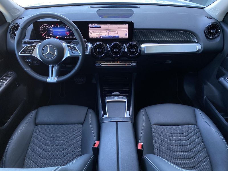 Mercedes-Benz GLB GLB 220 4M Advanced - fotka 12 z 28