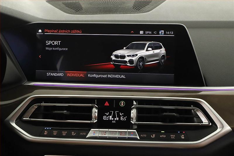 BMW X5 (2019) xDrive30d - fotka 12 z 20