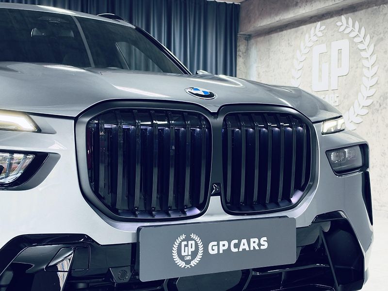BMW X7 (2026) 40xd*CAR*TAŽ*NEZ.TOP*NAT.NAP* - fotka 8 z 55