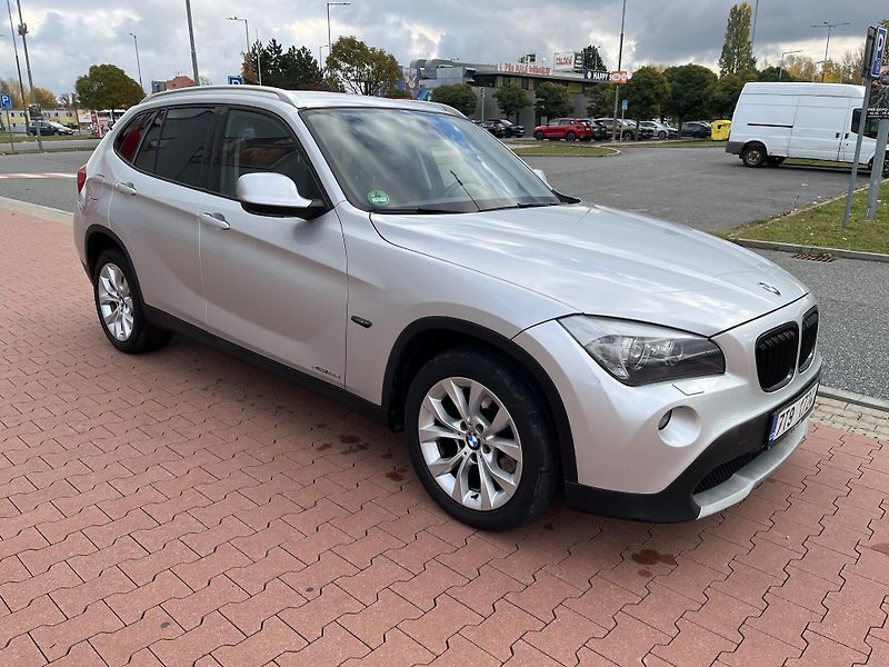 BMW X1 XDRIVE 18D - fotka 3 z 25