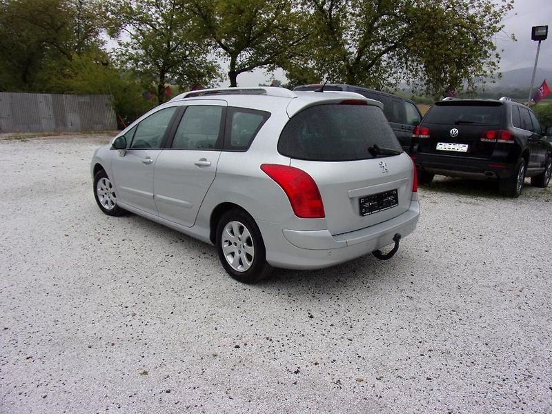 Peugeot 308 sw 1.6 - fotka 10 z 19