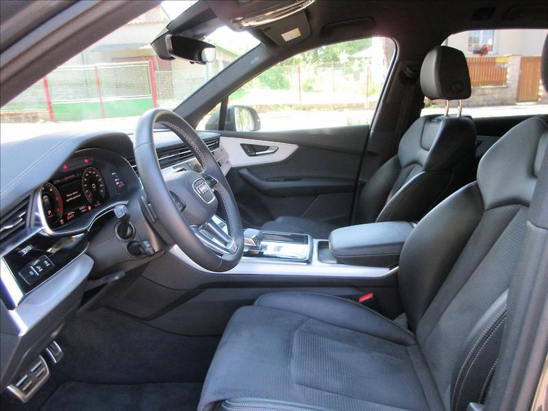 Audi Q7 3,0 TDi 210Kw, S-Line, 1.maj. - fotka 11 z 35