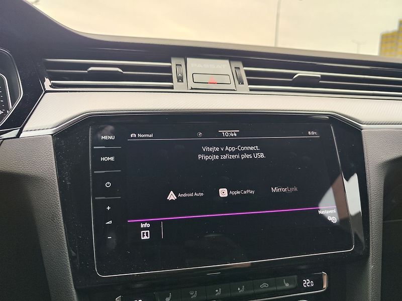 Volkswagen Passat 2.0 TDI/140kW R-Line DSG - fotka 21 z 37