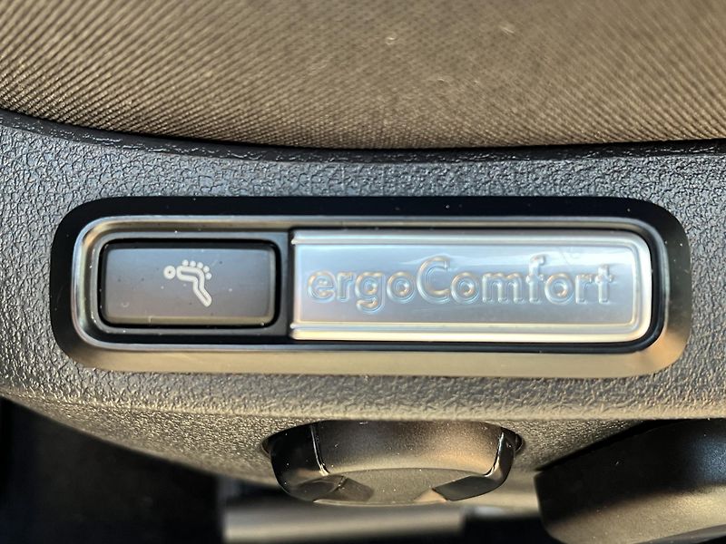 Volkswagen Passat (2021) VARIANT 4MOTION 2,0TDi 140kW - fotka 14 z 25