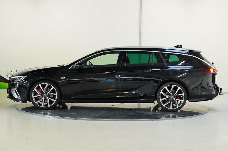 Opel Insignia - fotka 3 z 30
