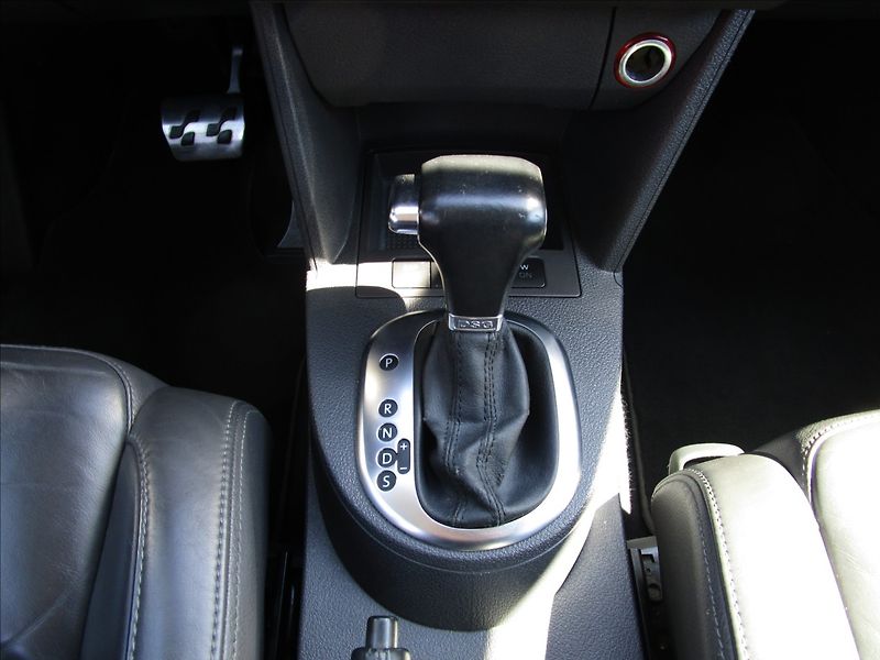 Volkswagen Touran 2.0TDi DSG Highline, 7 míst - fotka 10 z 49