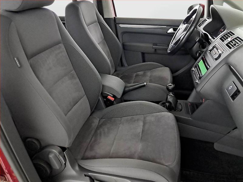 Volkswagen Touran (2012) Highline 1.6 TDI, Tempomat - fotka 9 z 16
