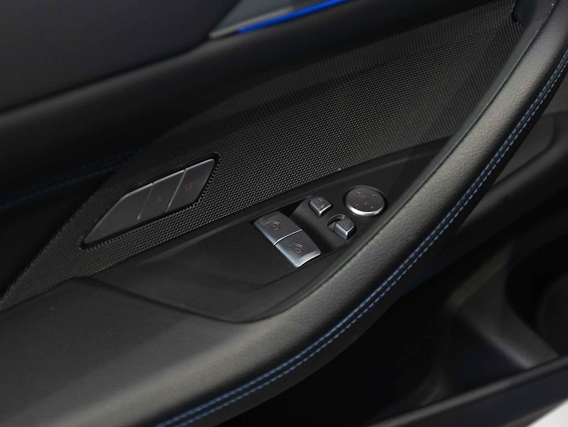 BMW Řada 4 M440i xDrive Coupé - fotka 15 z 22