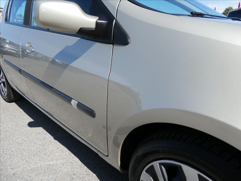Renault Clio 1,6 i16V automat,serviska,závě - fotka 14 z 47