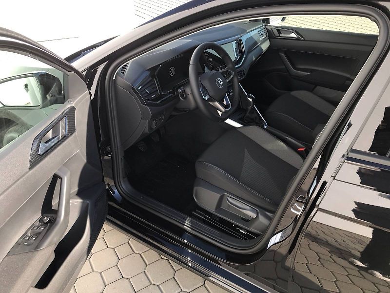 Volkswagen Polo (2025) People 5G 1,0TSi - fotka 5 z 8