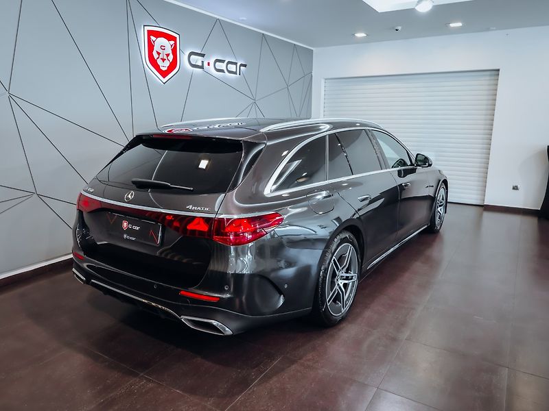 Mercedes-Benz Třídy E E 450 4MATIC 280 kW AMG - fotka 5 z 38