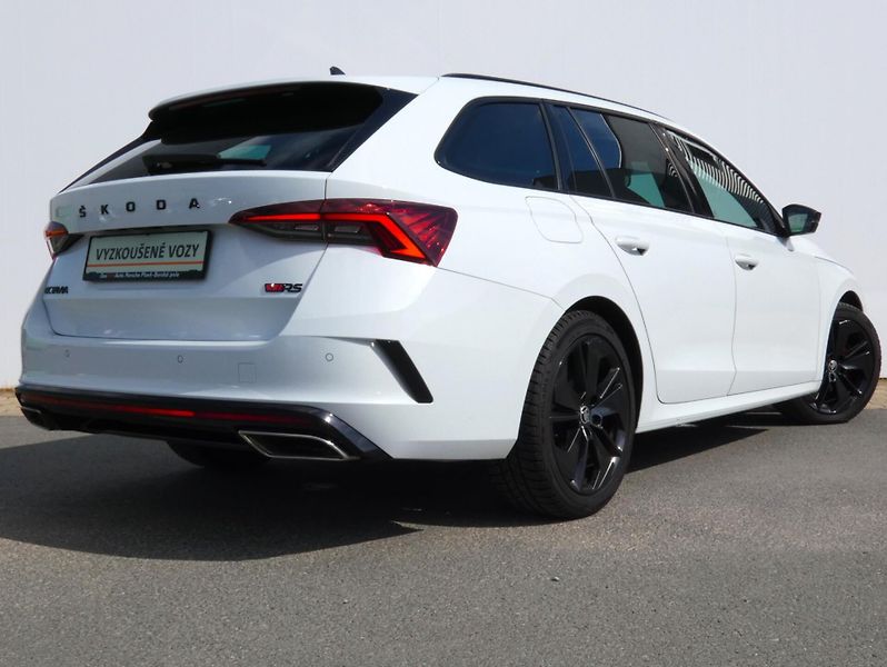 Škoda Octavia (2023) Combi RS 2.0 TDI 147KW 4x4 - fotka 10 z 30