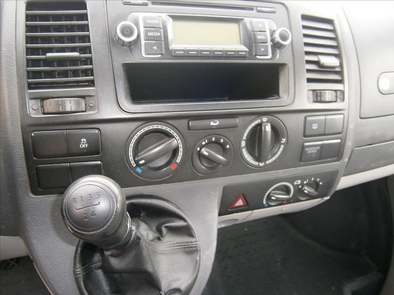 Volkswagen Transporter 2,0 TDI 9 MÍST  DPH - fotka 14 z 14