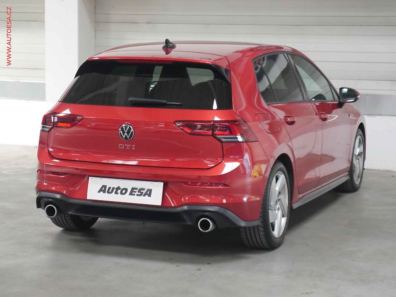 Volkswagen Golf (2021) 2.0 TSi, GTi, DSG, LED - fotka 6 z 24