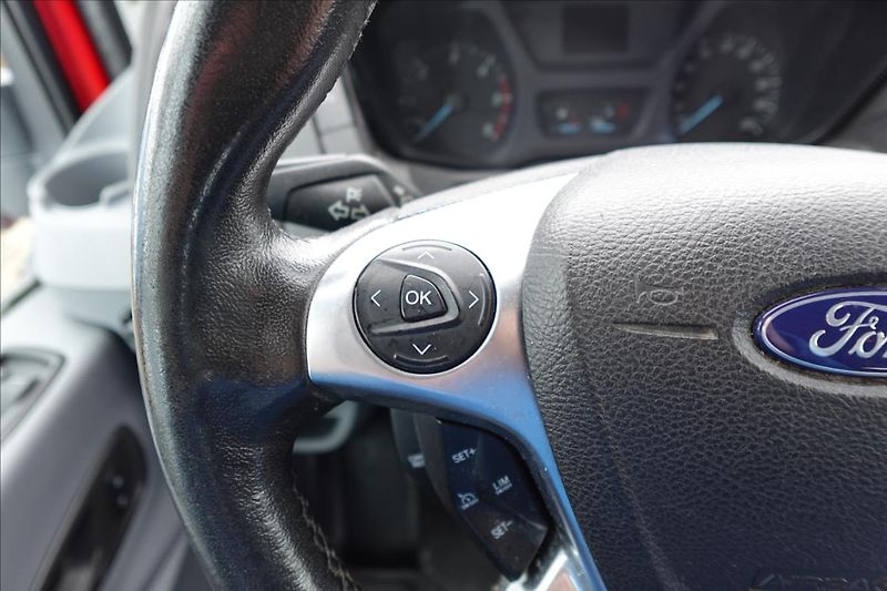 Ford Transit 2,0 TDCi  L3H2 9MÍST KLIMA SER - fotka 33 z 45