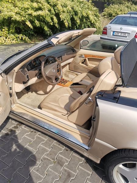 Mercedes-Benz SL (2001) 5.0 /225kW - fotka 9 z 13