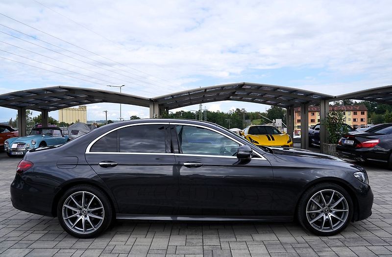 Mercedes-Benz Třídy E E 200 4Matic AMG/LED/360/ČR - fotka 8 z 40