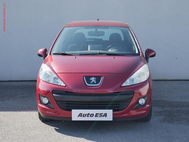 Peugeot 207 (2010) 1.4i, ČR, AC - fotka 2 z 14