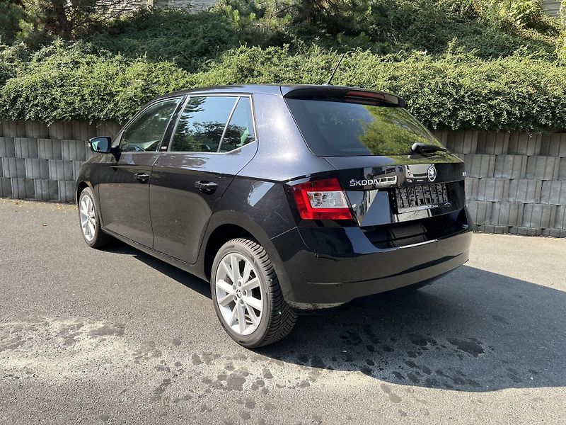 Škoda Fabia 1.0 MPi VÝBAVA JOY - fotka 4 z 16