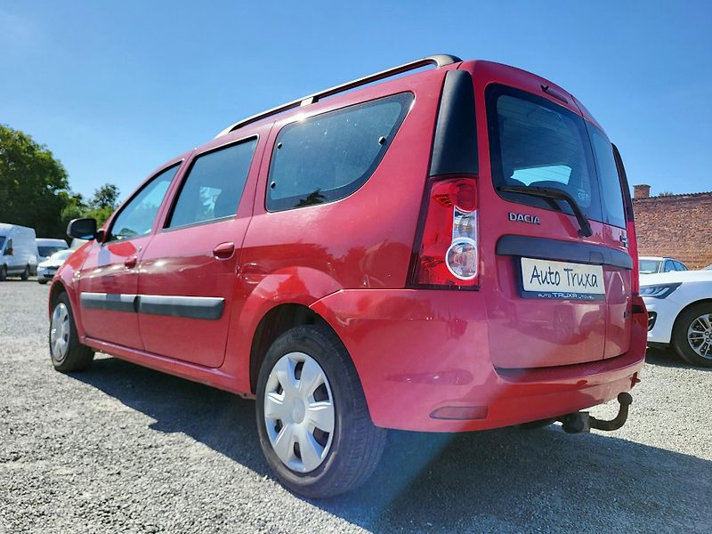 Dacia Logan MCV 1.6 i 16V ARCTICA 7-míst - fotka 31 z 48