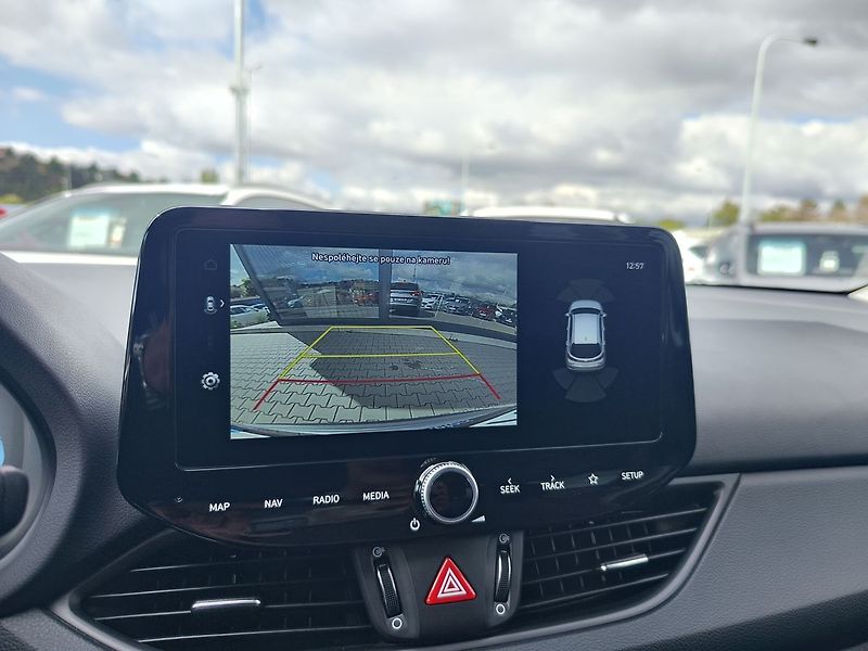 Hyundai i30 1.0 T-GDI/74kW Smart CLIMATE D - fotka 18 z 29
