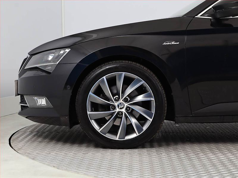 Škoda Superb (2016) Laurin&Klement 2.0 TDI 4x4 - fotka 13 z 22