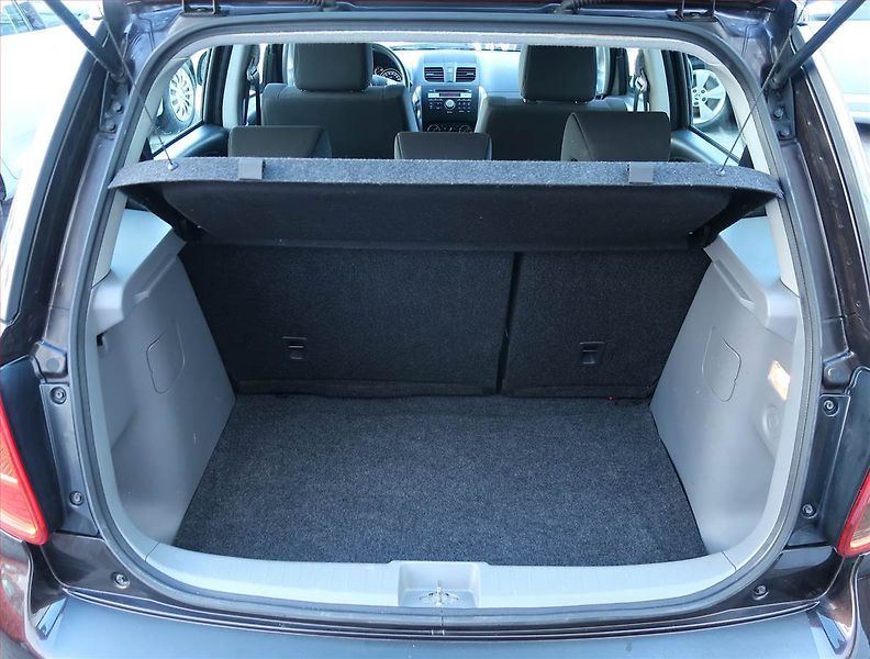 Suzuki SX4 (2014) 1.6 VVT, ČR,1.maj, Serv.kniha - fotka 13 z 15