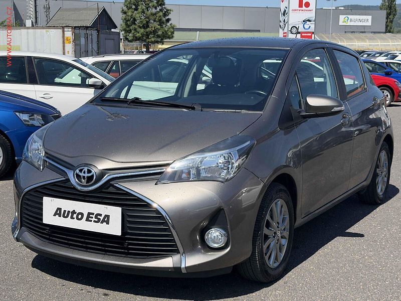 Toyota Yaris (2017) 1.3i, ČR, AC, TZ - fotka 3 z 17