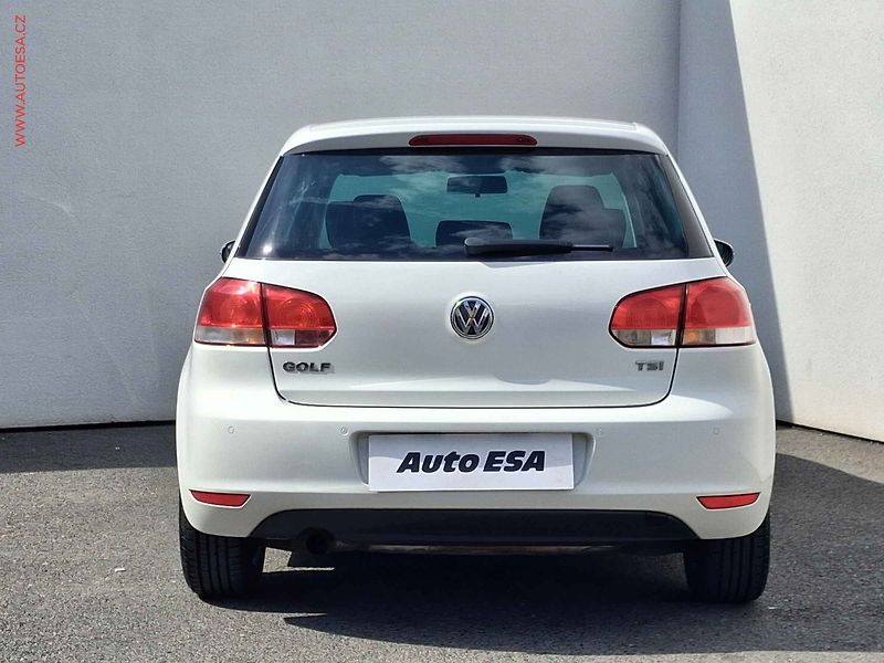 Volkswagen Golf (2011) 1.2TSi, ČR, Trendline - fotka 5 z 16