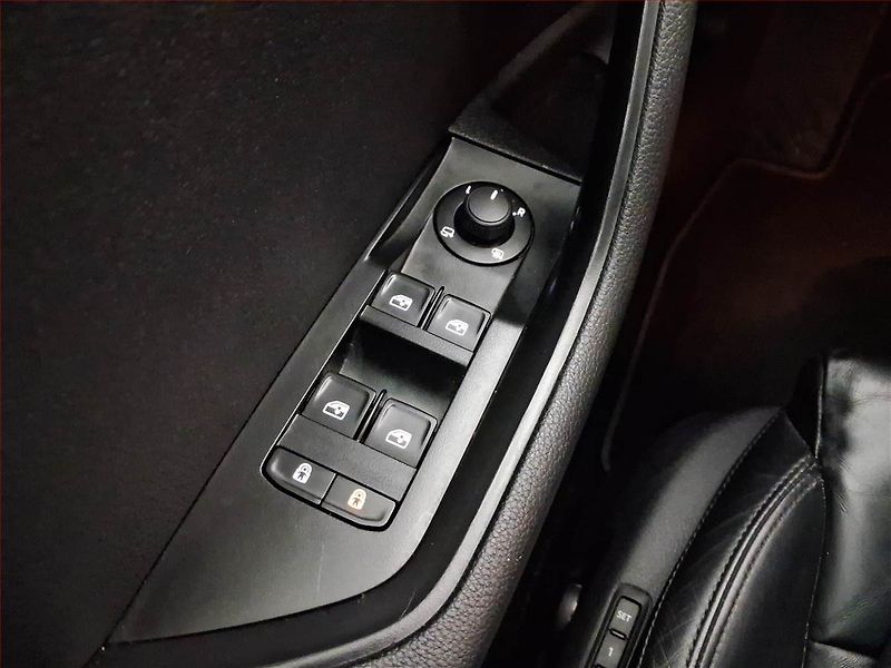 Škoda Superb (2019) Style 2.0 TDI, Automat, Kůže - fotka 16 z 21