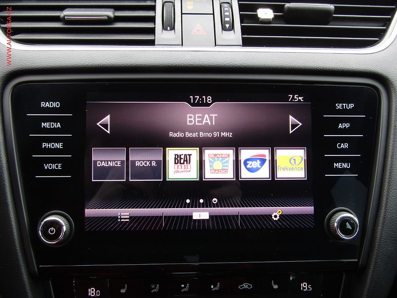 Škoda Octavia (2017) 1.6 TDi, ČR, AT, navi, LED - fotka 16 z 19