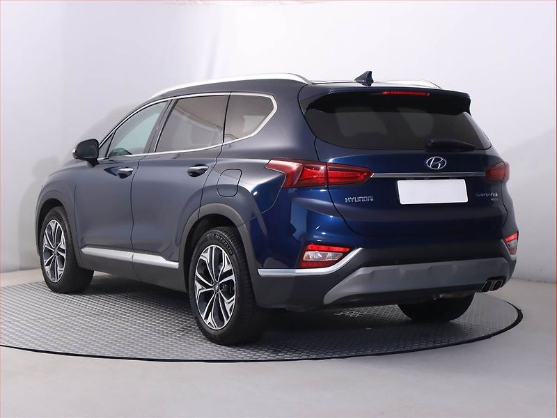 Hyundai Santa Fe (2021) 2.2 CRDi - fotka 4 z 26