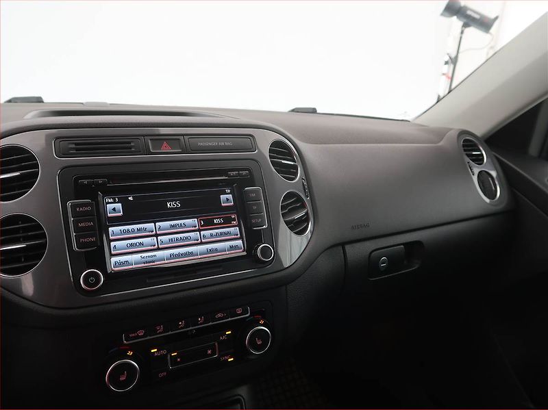 Volkswagen Tiguan (2013) Sport&Style 2.0 TDI, 4X4 - fotka 15 z 17