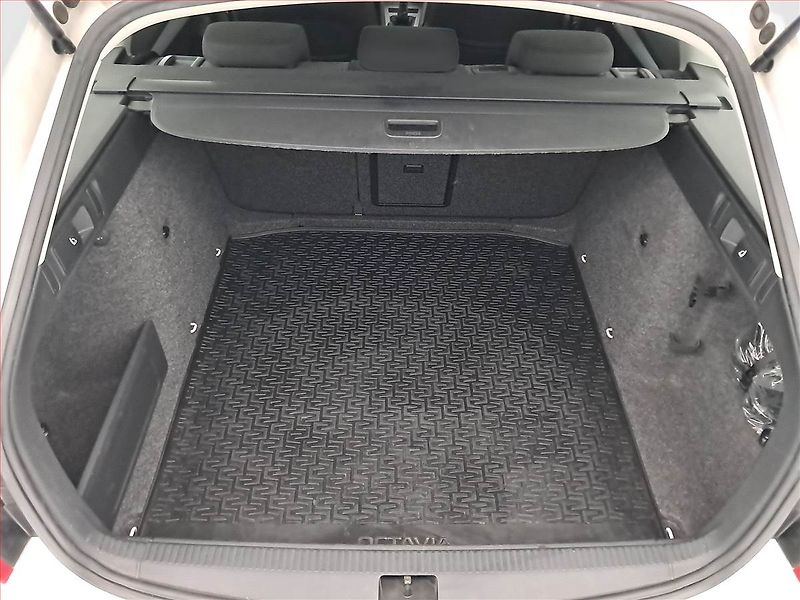 Škoda Octavia (2013) 1.2 TSI - fotka 14 z 16