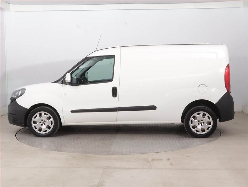 Fiat Dobló (2018) Maxi 1.6 MultiJet, ČR, 1Maj - fotka 3 z 15
