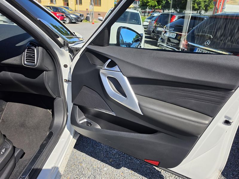 Citroën DS5 2 0 HDI Panorama Automat  - fotka 26 z 33
