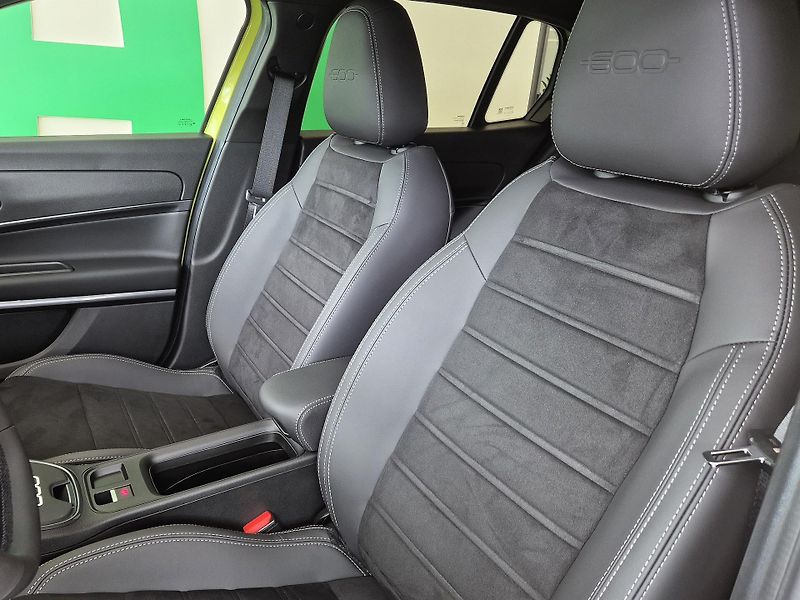 Fiat 600 (2026) 1.2 Sport Turbo Hybrid 145k eD - fotka 8 z 9