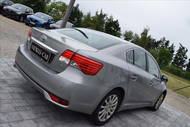 Toyota Avensis 2,2 D-CAT 130KW NOVÉ V CZ - fotka 5 z 43