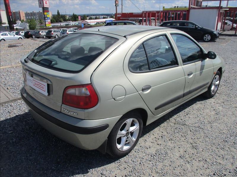 Renault Mégane 1,4 i, klima, serv. kniha, - fotka 5 z 32