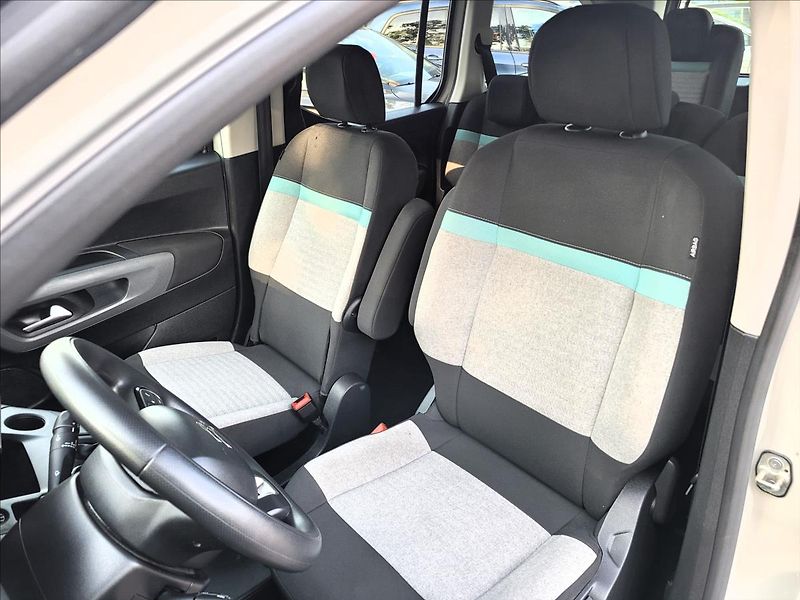 Citroën Berlingo 1,5 HDI,XL,7míst,navi,tažné - fotka 8 z 49