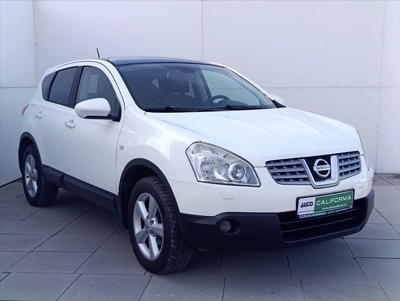 Nissan Qashqai 1,5 DCi Navi Kamera Panorama - fotka 4 z 31