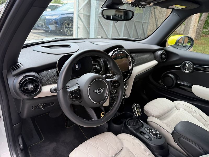 Mini Cooper SE 135 kW HUD Tepelné čerpadlo - fotka 12 z 33