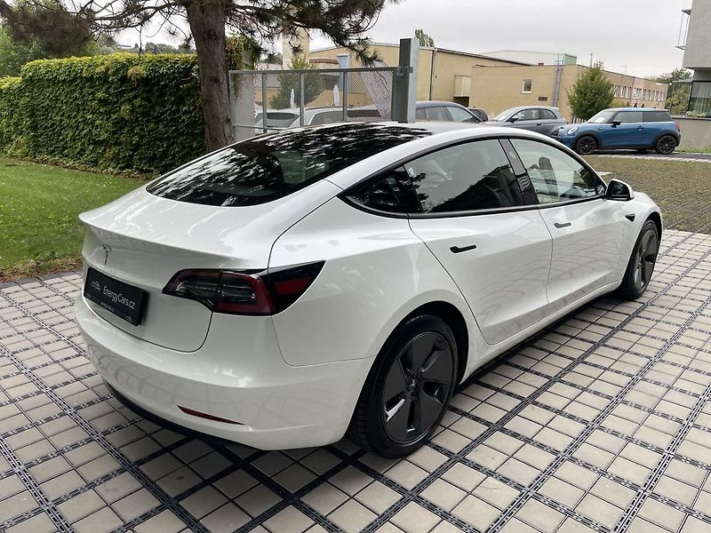 Tesla Model 3 Standart Range Plus LFP - fotka 38 z 40