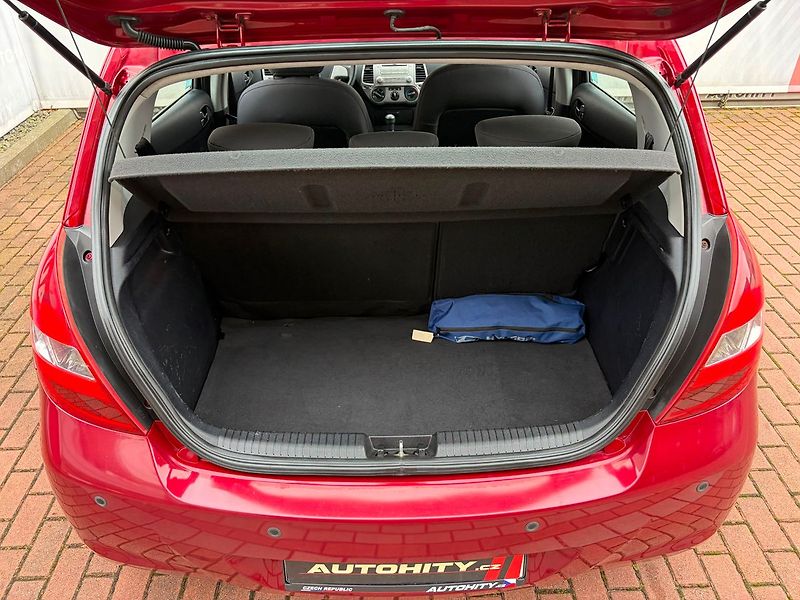 Hyundai i20 1.3 i, ČR, 71 tkm - fotka 9 z 19