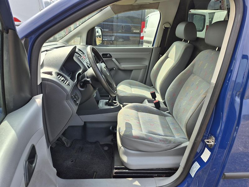Volkswagen Caddy (2009) 2.0Sdi  Klima Tažné - fotka 14 z 23