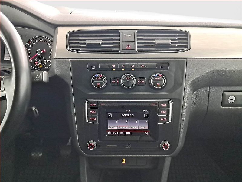 Volkswagen Caddy (2016) 2.0 TDI, 5Míst, ČR, 1Maj, DPH - fotka 12 z 16